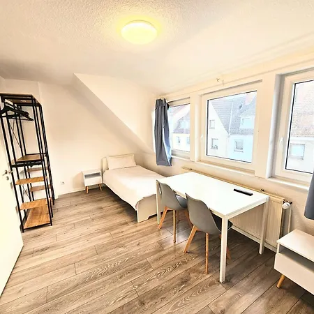 Monteurhaus Mit Zwei In Bremen-mitte, Parkplatz & Wlan Apartman
