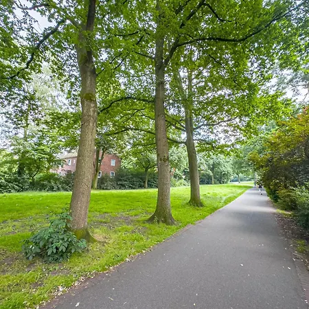 Monteurhaus Mit Zwei In Bremen-mitte, Parkplatz & Wlan Apartman *