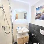 Monteurhaus Mit Zwei In Bremen-mitte, Parkplatz & Wlan *