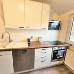 Monteurhaus Mit Zwei In Bremen-mitte, Parkplatz & Wlan アパート *