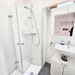 Monteurhaus Mit Zwei In Bremen-mitte, Parkplatz & Wlan