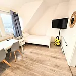 Апартаменти Monteurhaus Mit Zwei In Bremen-mitte, Parkplatz & Wlan *