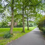 Monteurhaus Mit Zwei In Bremen-mitte, Parkplatz & Wlan アパート *