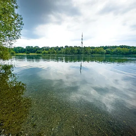 Monteurhaus Mit Zwei In Bremen-mitte, Parkplatz & Wlan