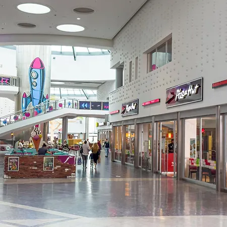 Monteurhaus Mit Zwei In Bremen-mitte, Parkplatz & Wlan