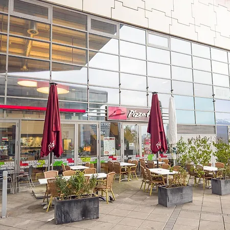 Monteurhaus Mit Zwei In Bremen-mitte, Parkplatz & Wlan