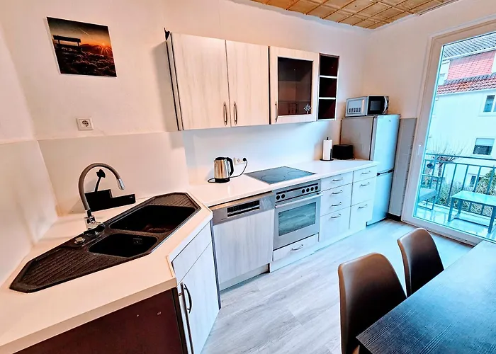 Monteurhaus Mit Zwei In Bremen-mitte, Parkplatz & Wlan