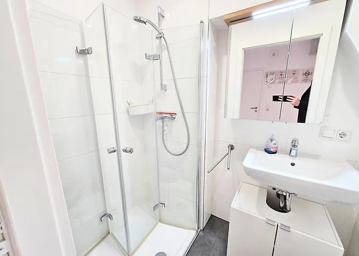 Monteurhaus Mit Zwei In Bremen-mitte, Parkplatz & Wlan