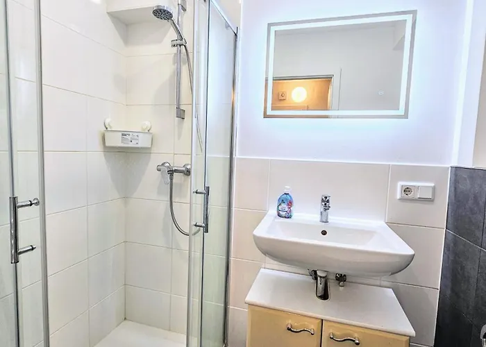 Monteurhaus Mit Zwei In Bremen-mitte, Parkplatz & Wlan