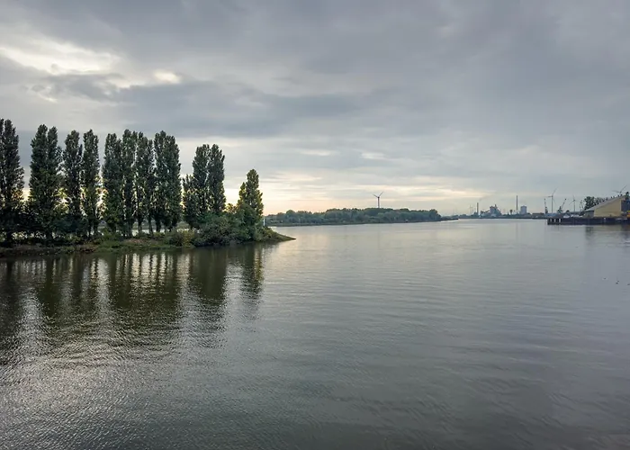 Monteurhaus Mit Zwei In Bremen-mitte, Parkplatz & Wlan 不莱梅