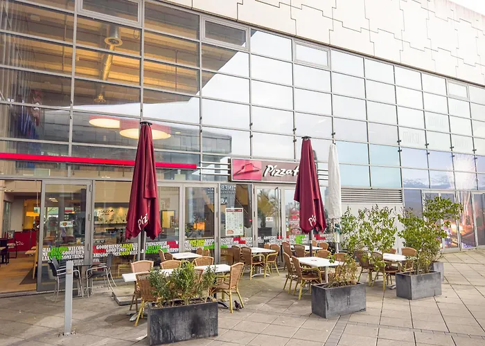 Monteurhaus Mit Zwei In Bremen-mitte, Parkplatz & Wlan